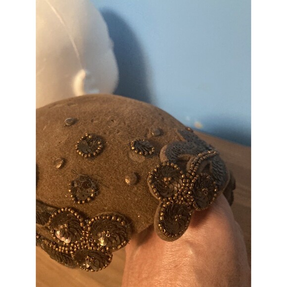 Lilyan Models Merrimac Peachbloom Brown Velour Fascinator Hat Beaded Sequins VTG - Picture 9 of 11